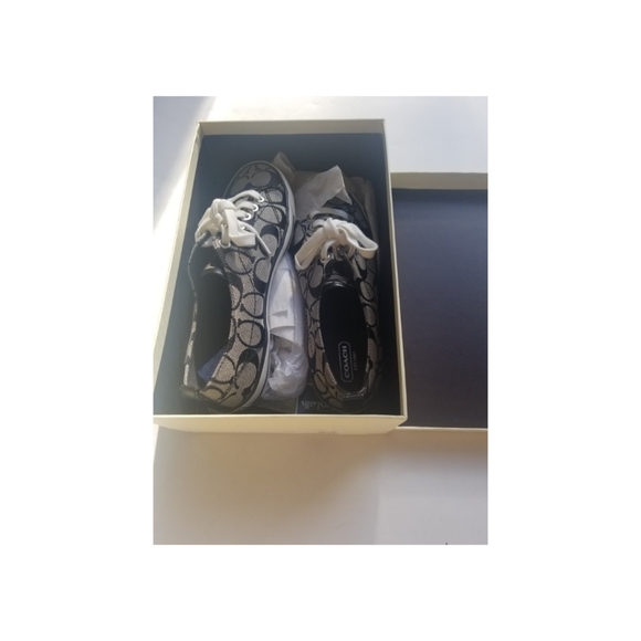 WORN ONCE Coach Suzzy Sneaker - Picture 10 of 12